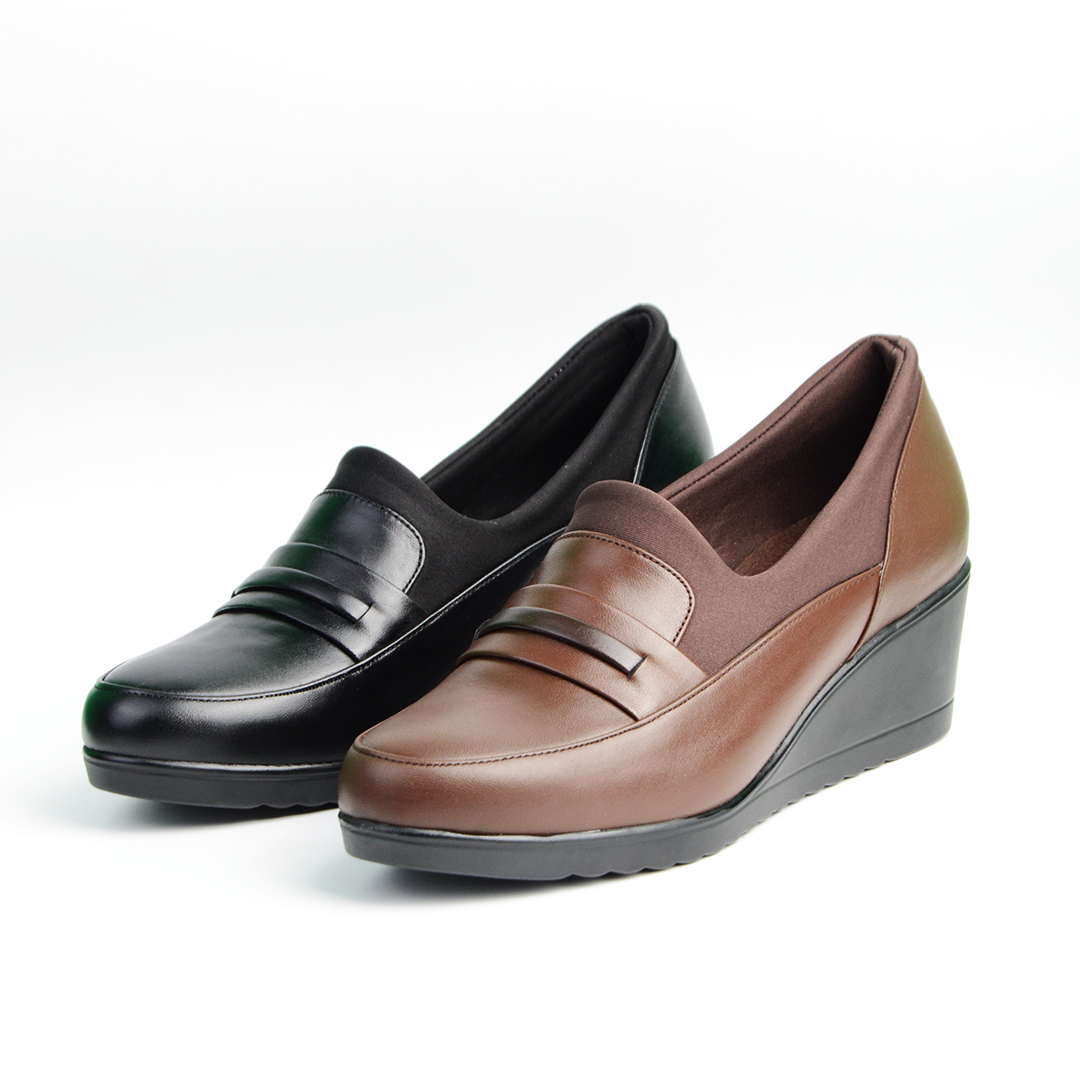 CHAUSSURES NERO EN CUIR MARRON