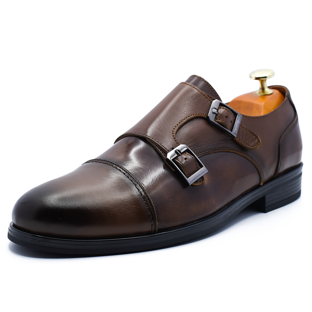 CHAUSSURE CLASS EN CUIR NOIR RF 716