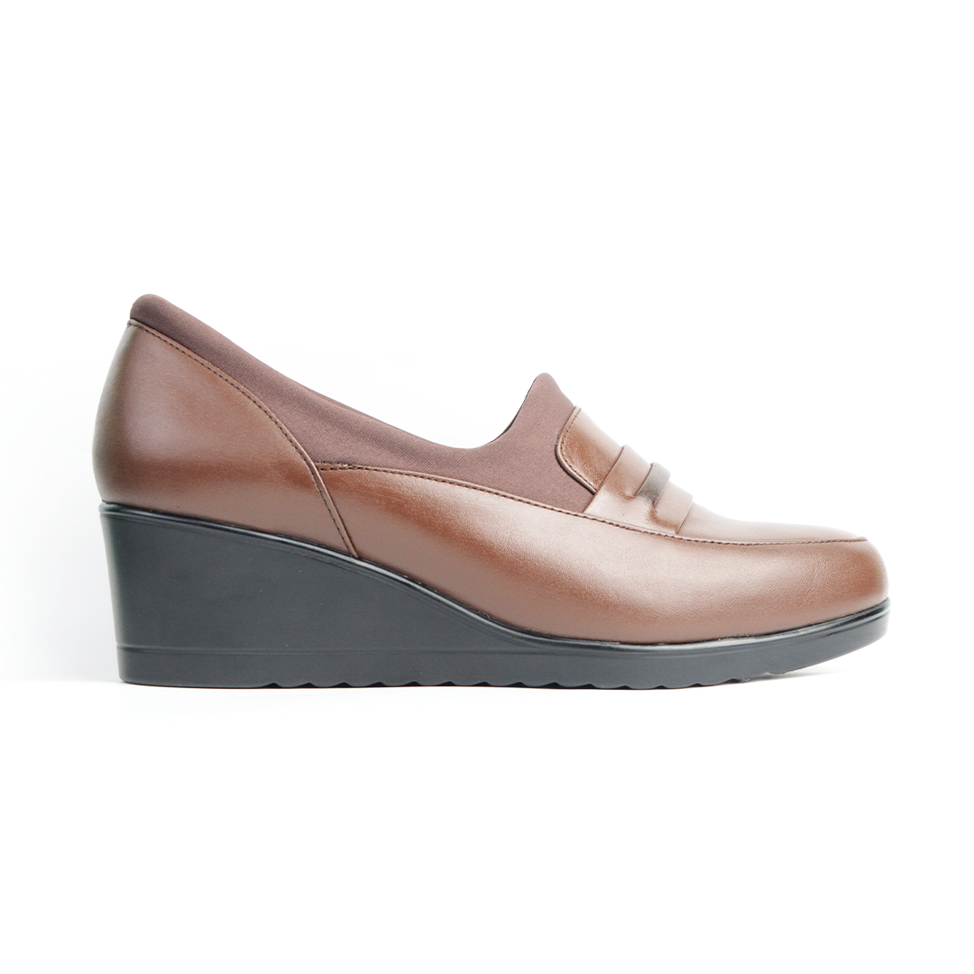 CHAUSSURES NERO EN CUIR MARRON