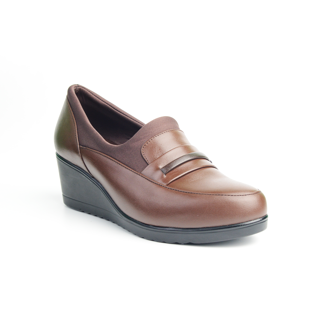 CHAUSSURES NERO EN CUIR MARRON